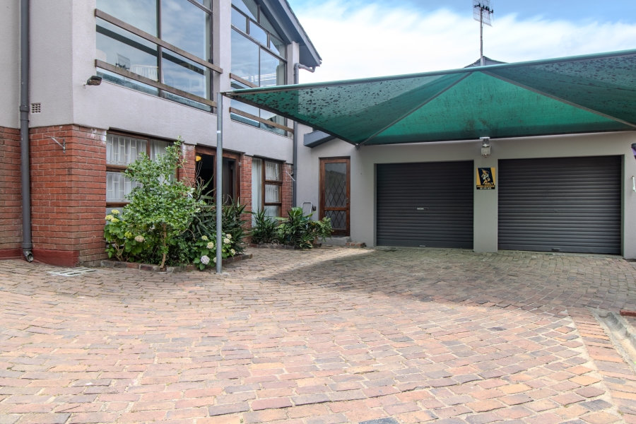 5 Bedroom Property for Sale in Proteaville Western Cape